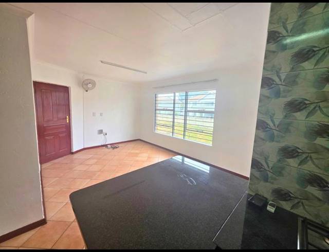 3 BEDROOM PROPERTY TO RENT IN GLEN MARAIS